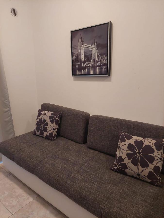 Apartman Lozancic Vir Exterior foto