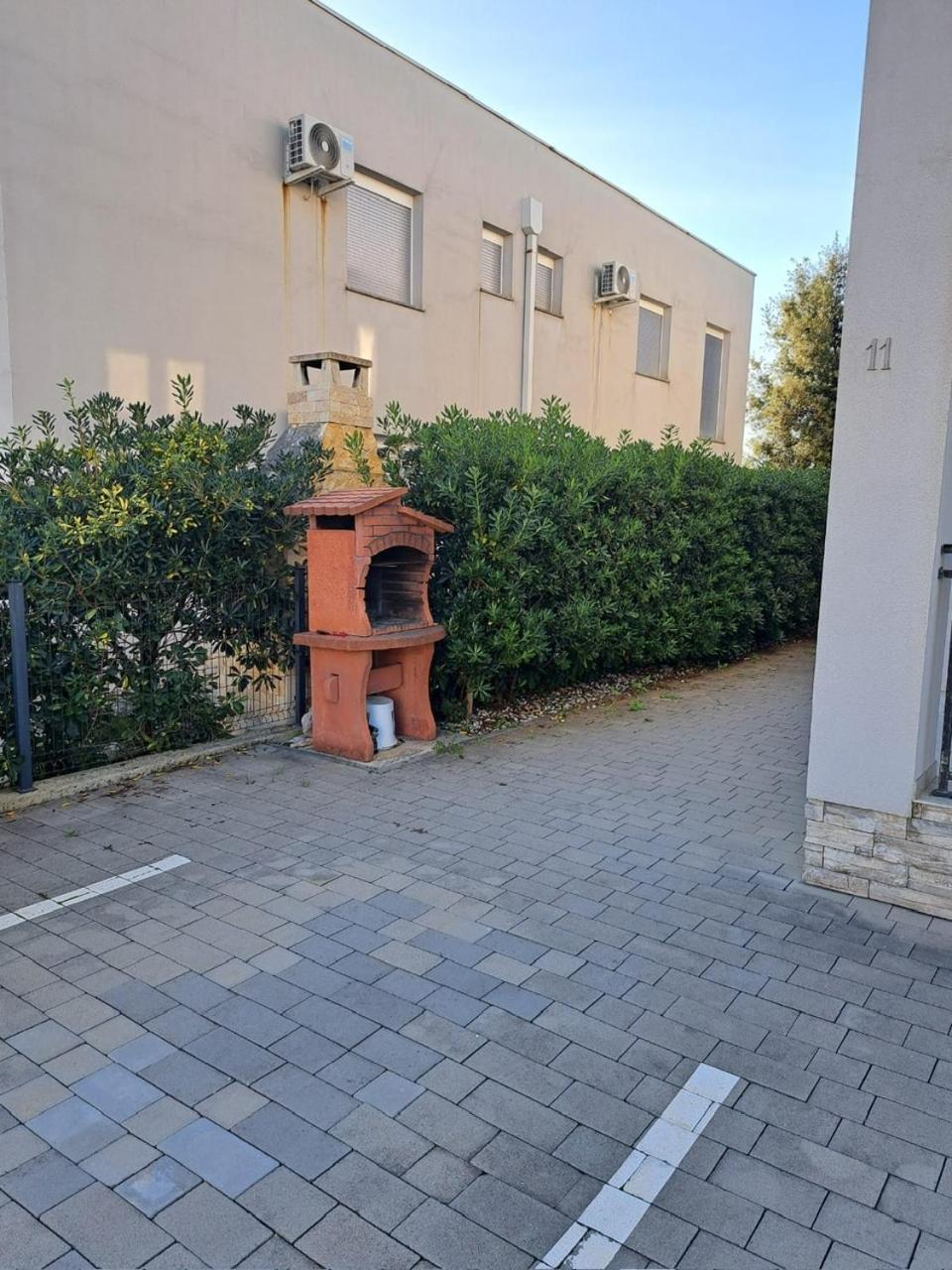 Apartman Lozancic Vir Exterior foto